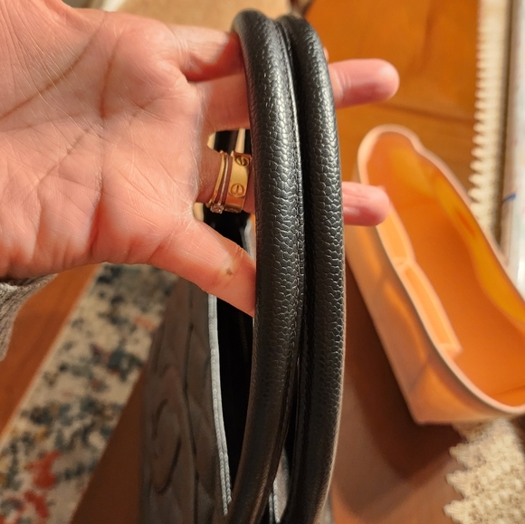 Channel Medallion - Picture 15 of 15